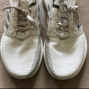 Like new Adidas men's PureBOOST GO running shoes